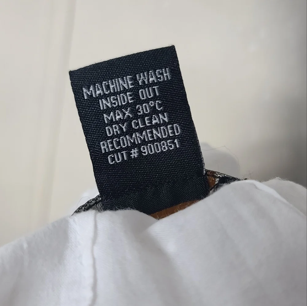 BCBGMAXAZRIA White Swiss Dot Ruffle Long Sleeve Button Down Blouse L - Picture 8 of 8